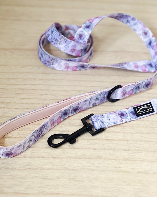 Pawrawrdise Whimsical Floral Leash